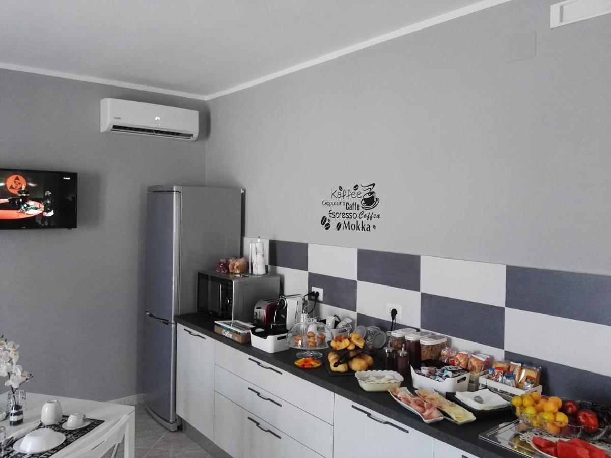 B&B Black-And-White Gallipoli Εξωτερικό φωτογραφία