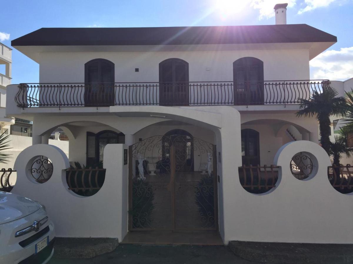 B&B Black-And-White Gallipoli Εξωτερικό φωτογραφία