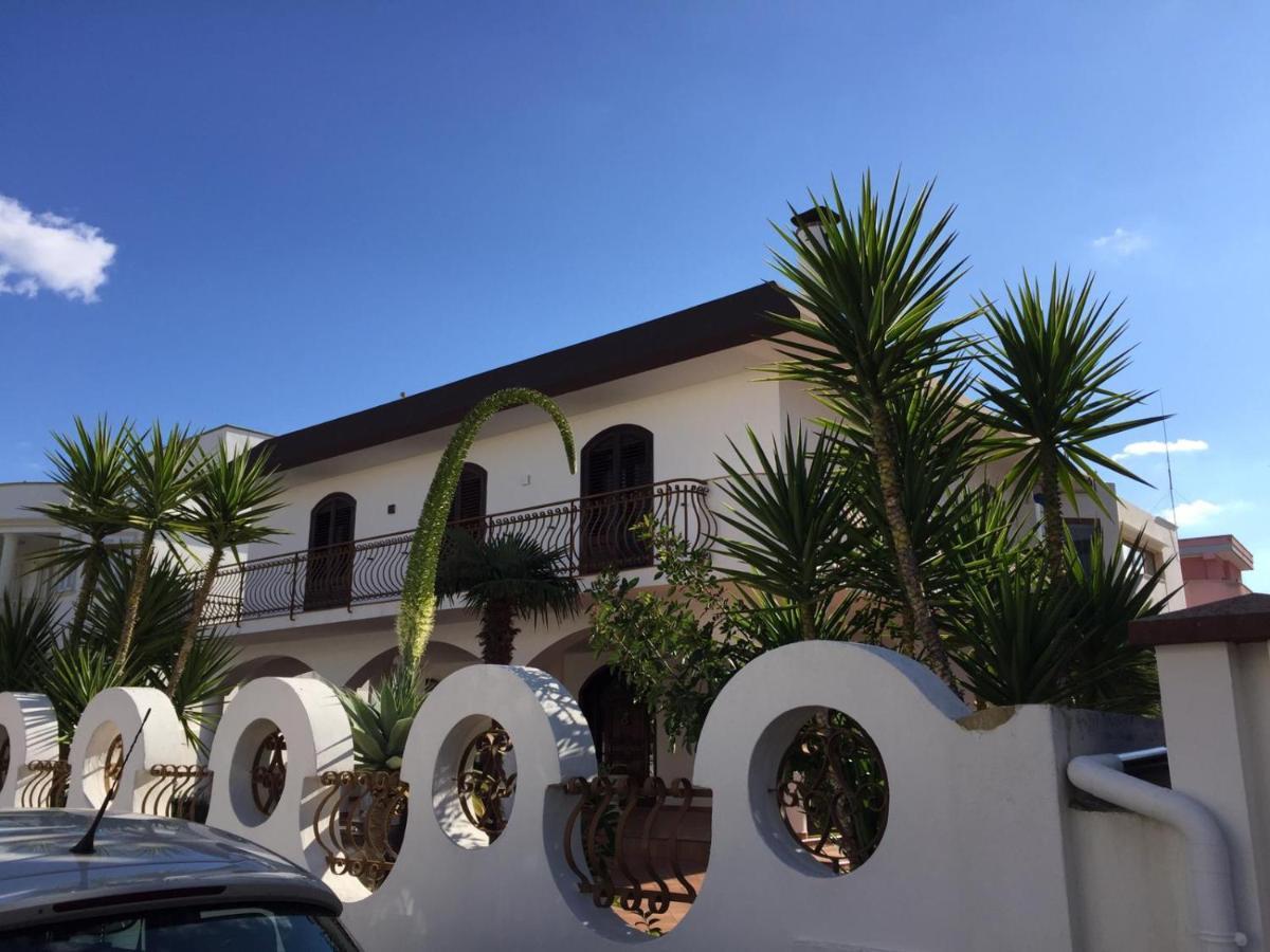 B&B Black-And-White Gallipoli Εξωτερικό φωτογραφία